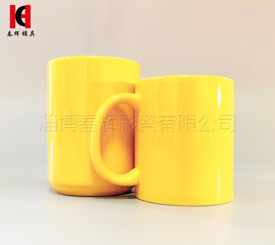 CERAMIC MUG