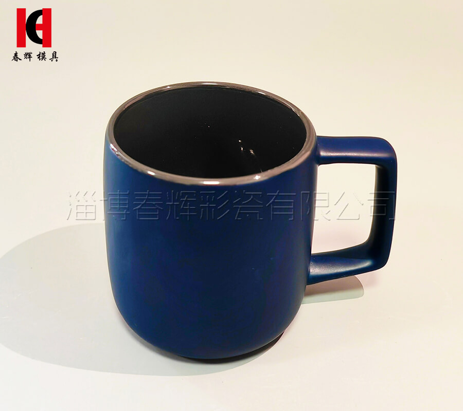 CERAMIC MUG